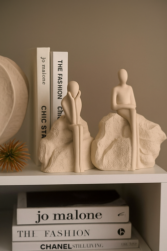 آدمک دکوری صخره نشین